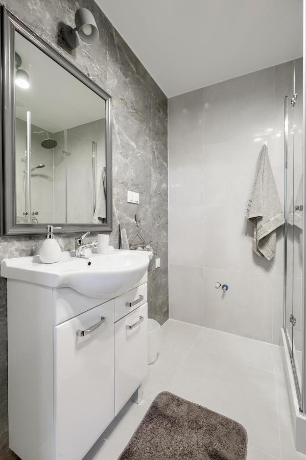 Niron Apartament Dom Z Papieru Sztokholm Piła Esterno foto